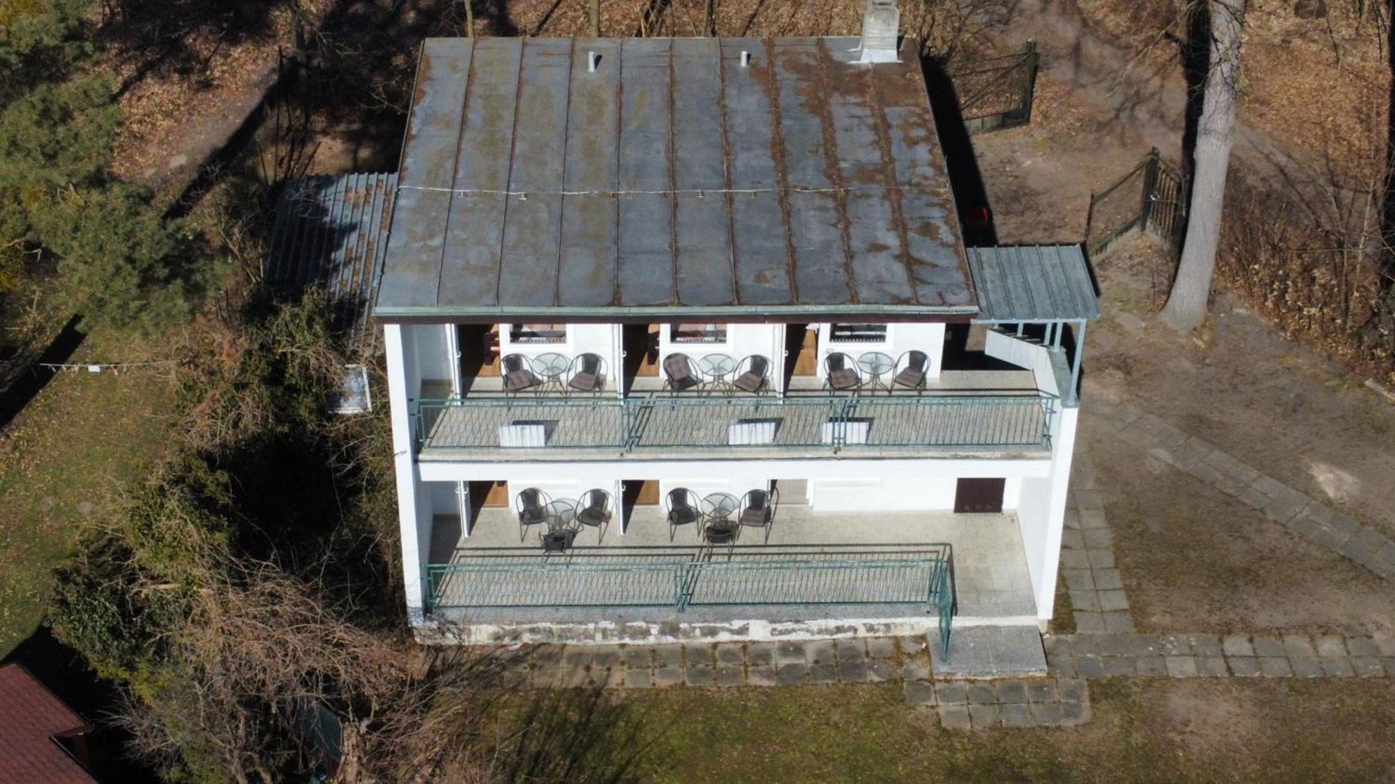 Yacht Club Bezdrev Hotel Hluboká nad Vltavou Buitenkant foto