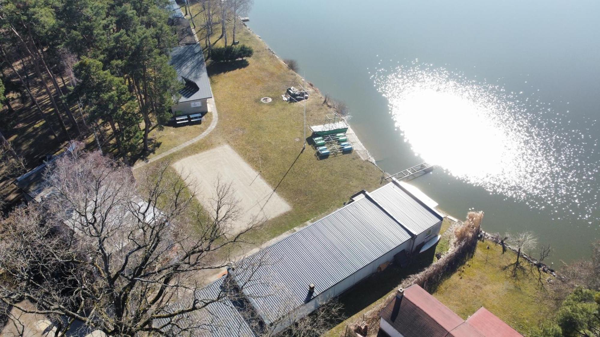 Yacht Club Bezdrev Hotel Hluboká nad Vltavou Buitenkant foto
