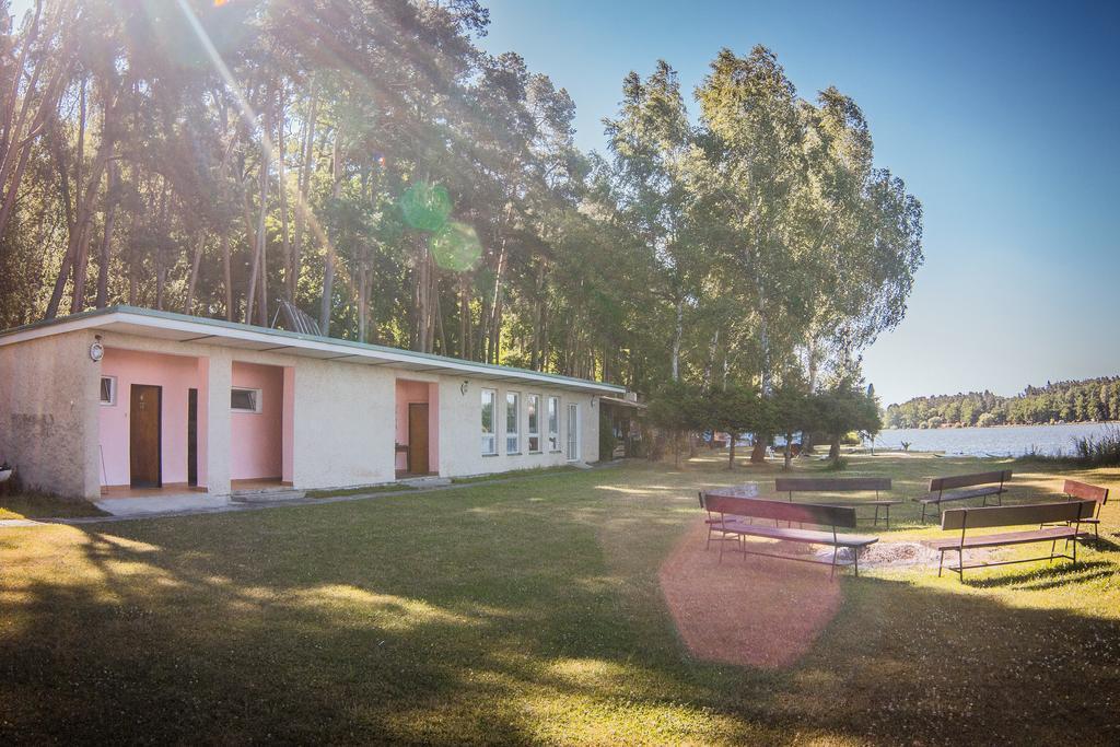 Yacht Club Bezdrev Hotel Hluboká nad Vltavou Buitenkant foto