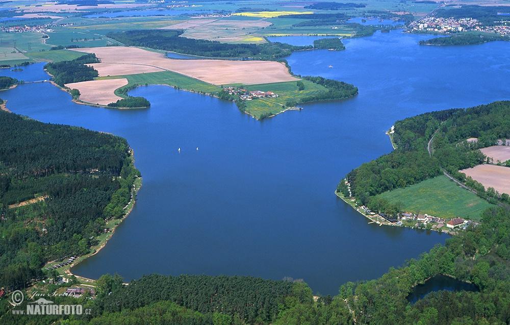 Yacht Club Bezdrev Hotel Hluboká nad Vltavou Buitenkant foto